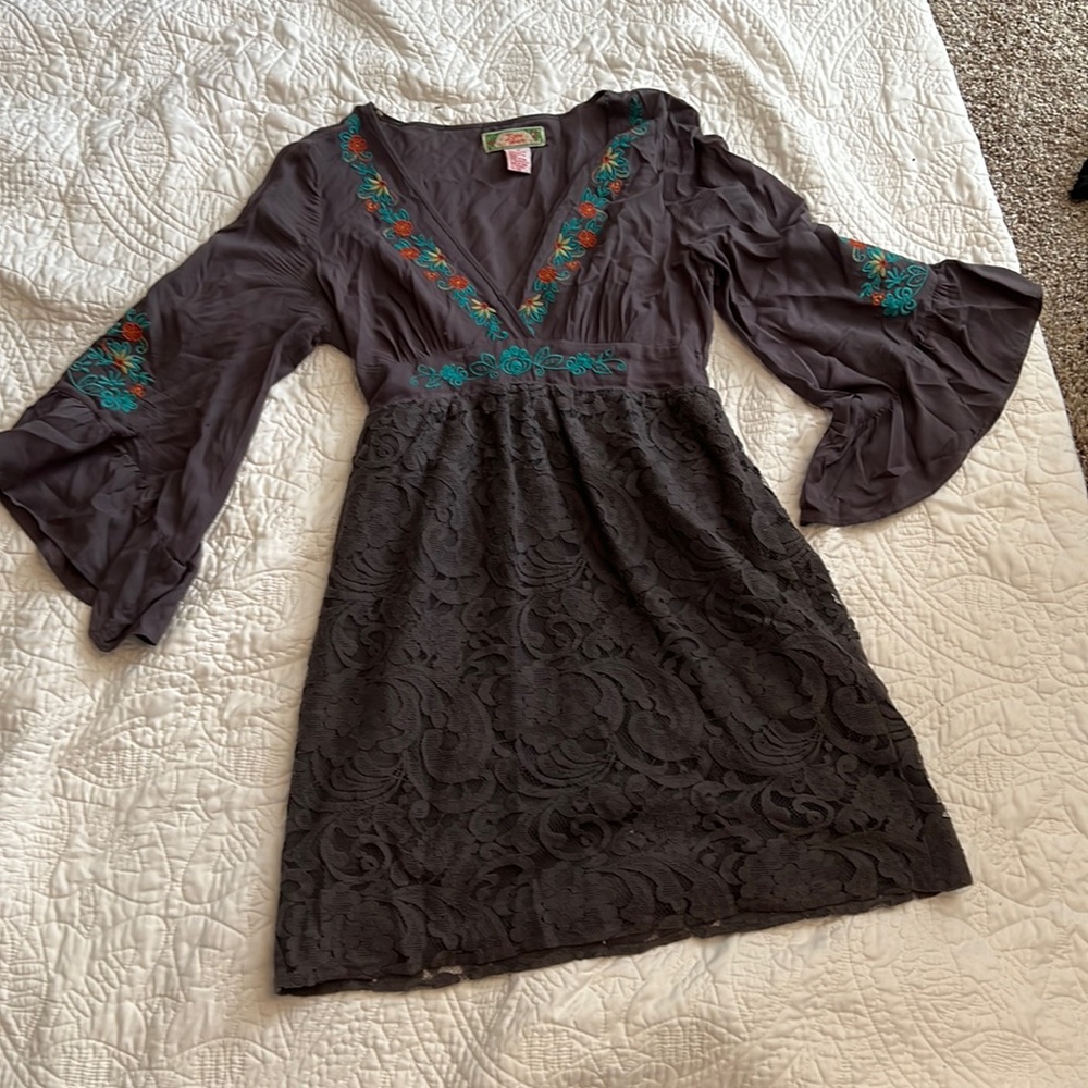 Floral ruffled sleeve dress